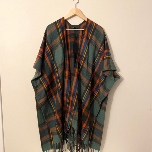 Ruana - Picture 2 of 8